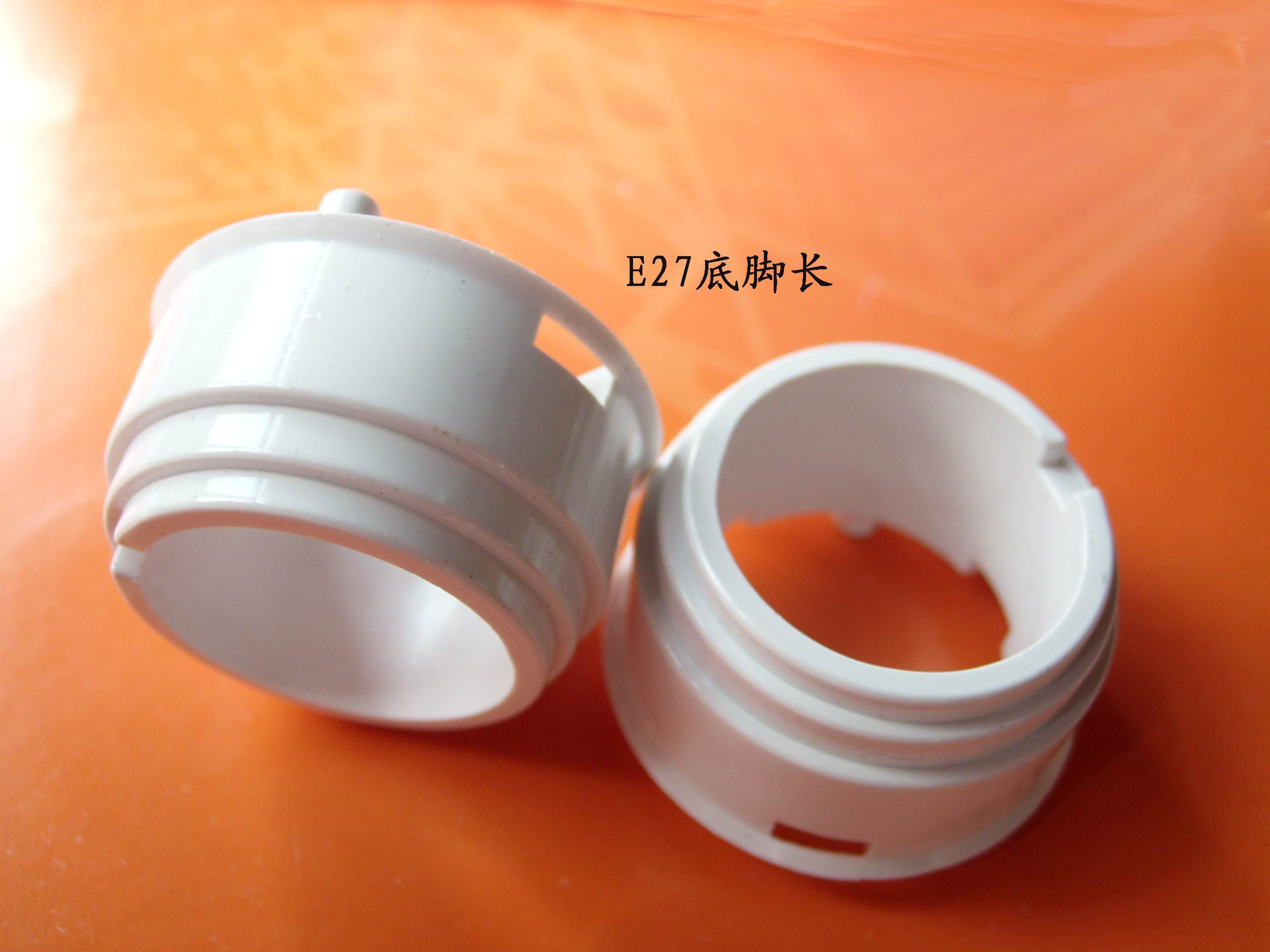 旭錦供應(yīng)塑膠支架，燈頭