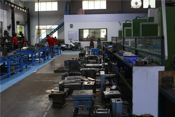 旭錦模具有限公司，模具部